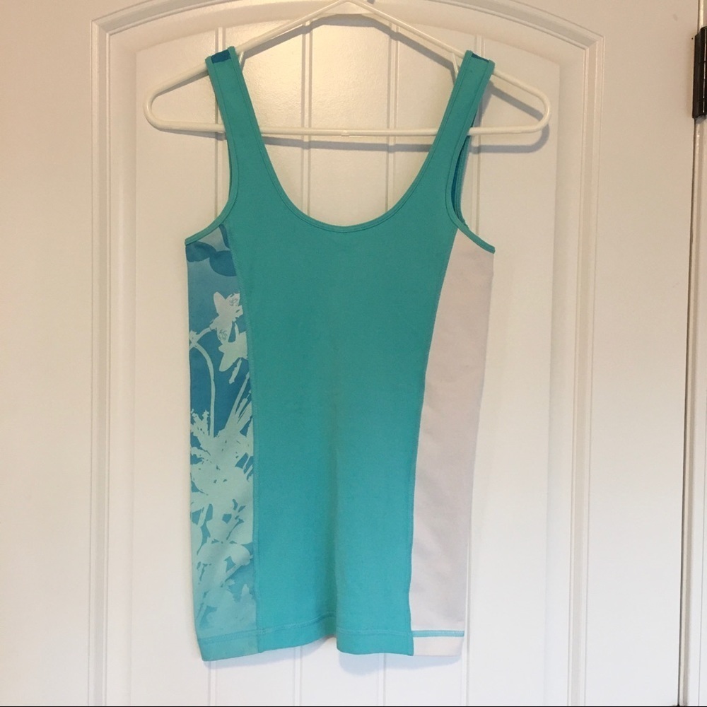Lululemon Teal Blue White Rock It Tank Size 6